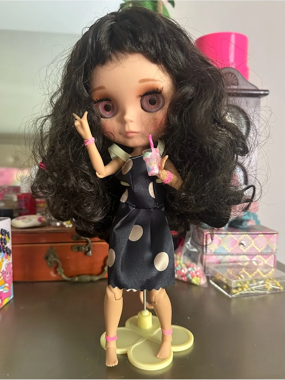 TBL Articulated Blythe doll for customization. With stand, hand set, & outfit